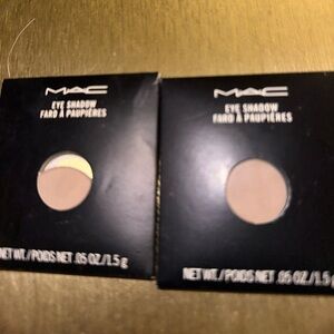MAC COSMETIC
LOTTIE LONDON
Eyeshadows 2

1 Glitter Shadow